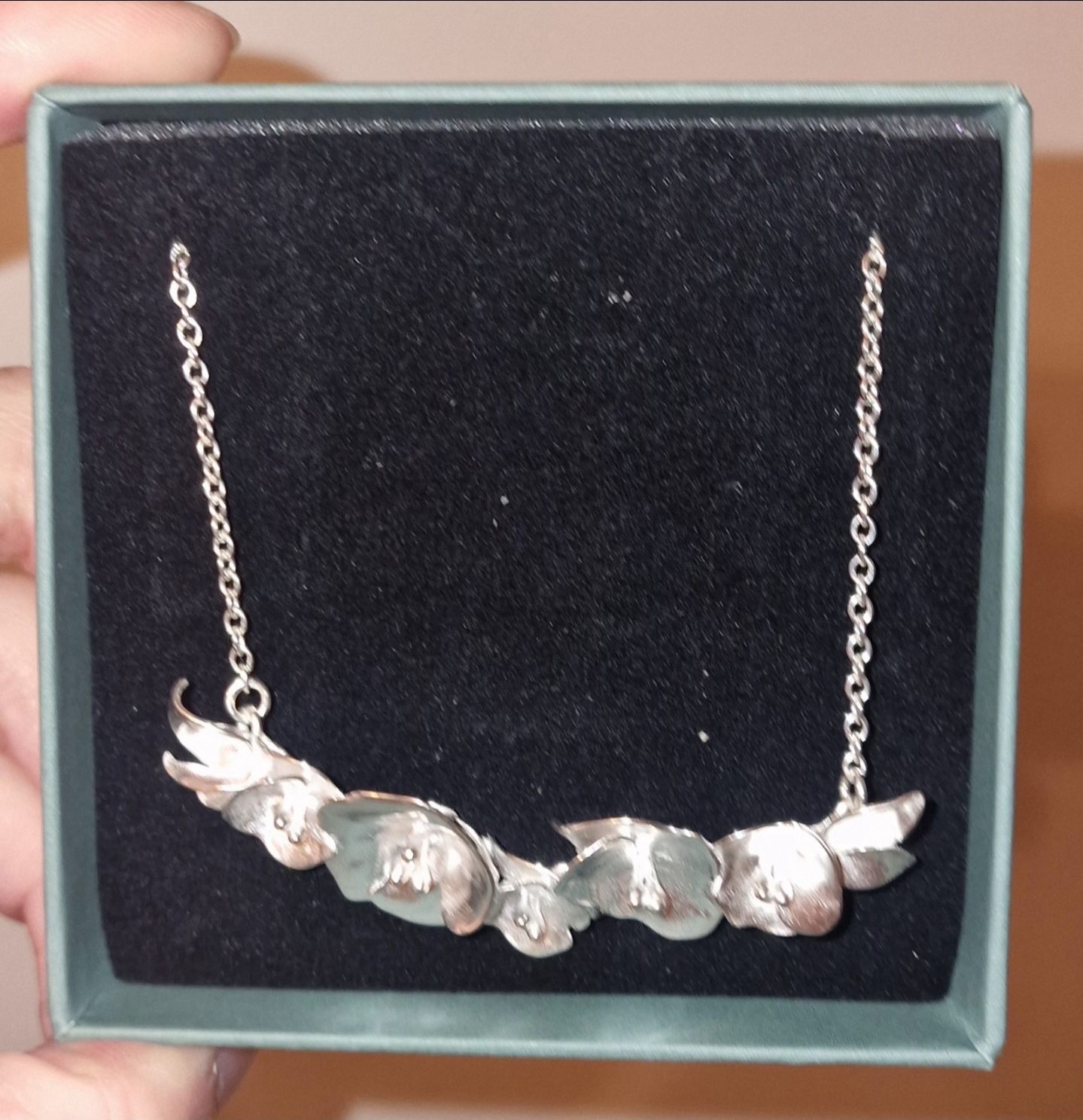 Kalevala Kesäyön ruusu kaulakoru/ Stunning and delicate Summer Night Rose necklace (silver). 240€
